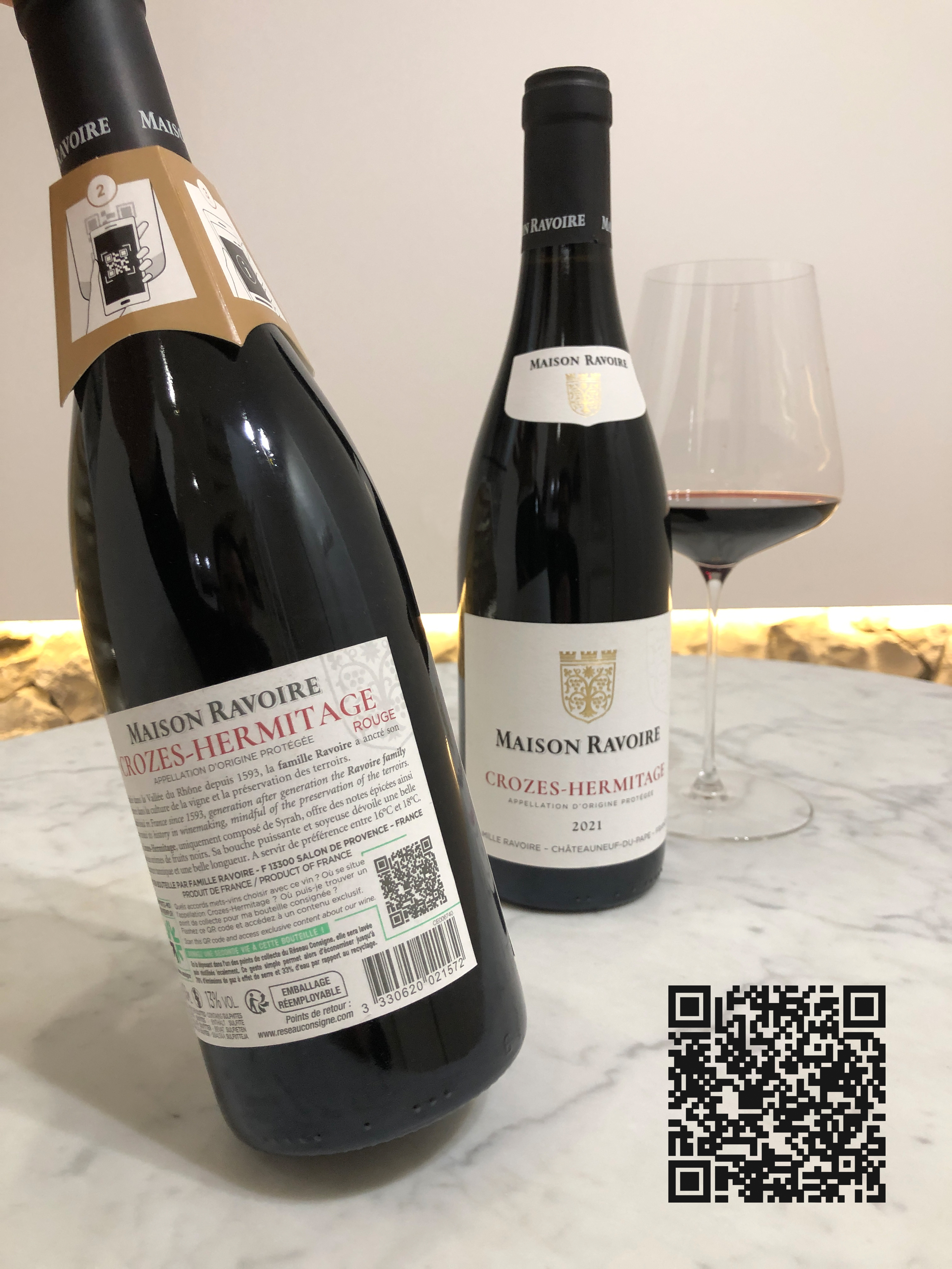 Expériences immersives en webAR pour le Crozes Hermitage Rouge 2021 Famille Ravoire